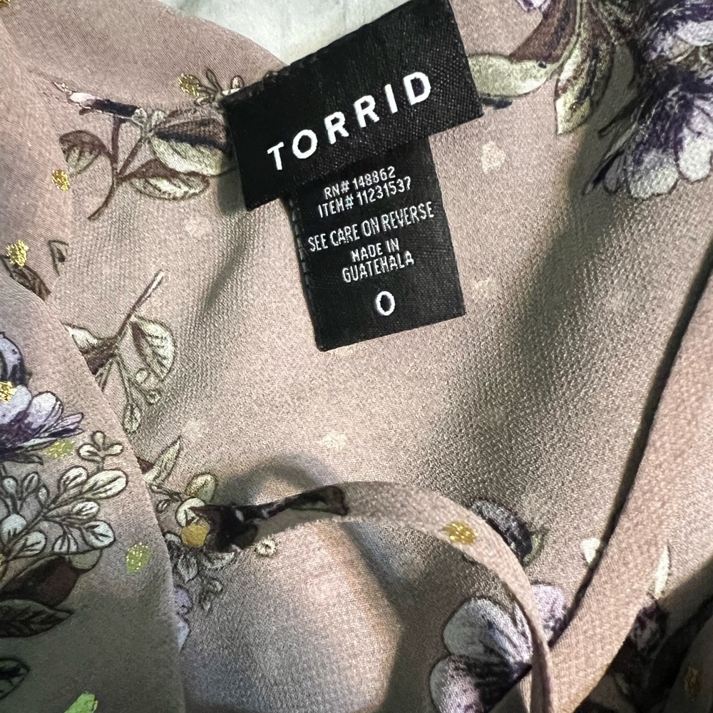 Torrid blouse - Picture 2 of 4